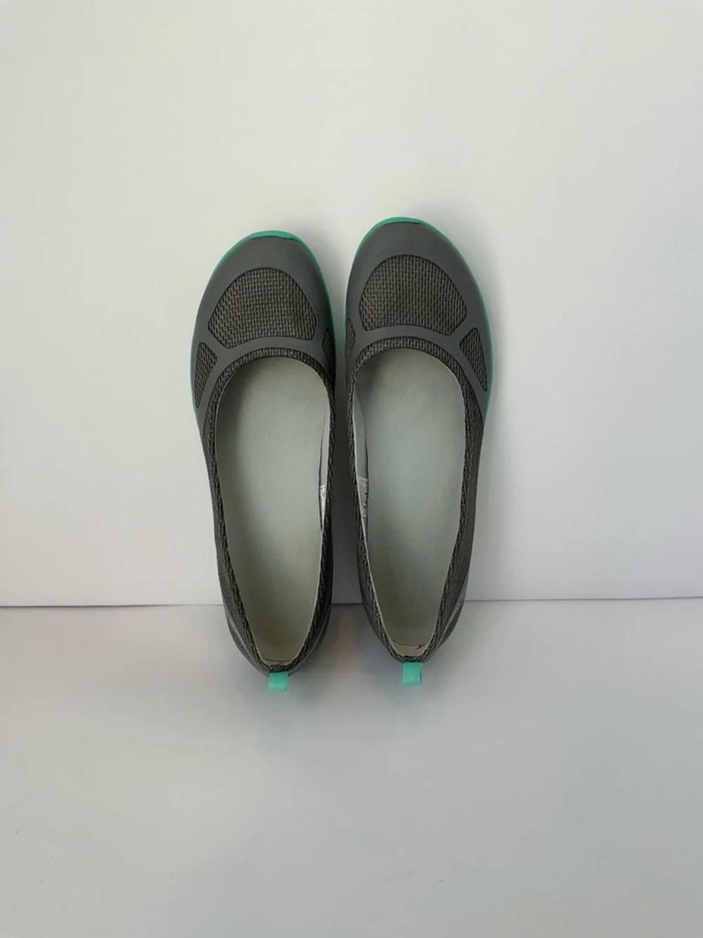 Merrell Ceylon Sport Gray Knit Slip-On Ballet Flats with Teal-Green Sole Accent - Picture 2 of 9